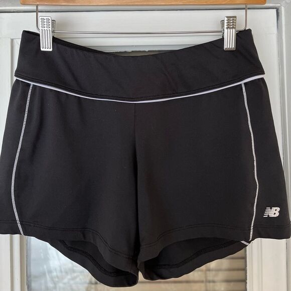 New Balance black with white trim shorts, good condition, logo, size Small - Picture 1 of 6